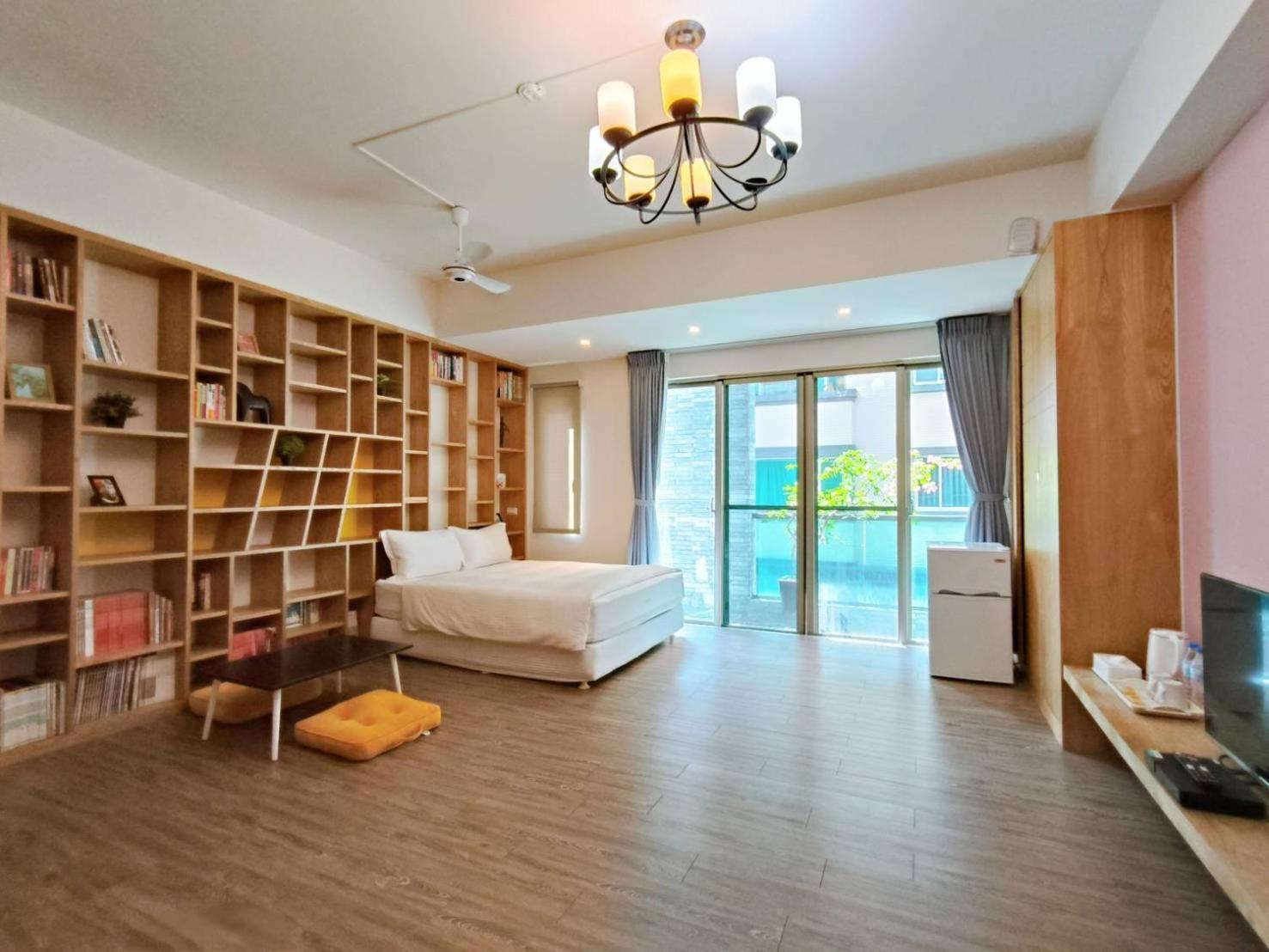 Elsa House Hotell Tainan Exteriör bild
